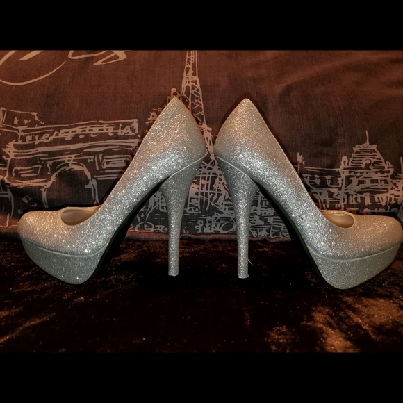 Silver glitter heels - Picture 2 of 6
